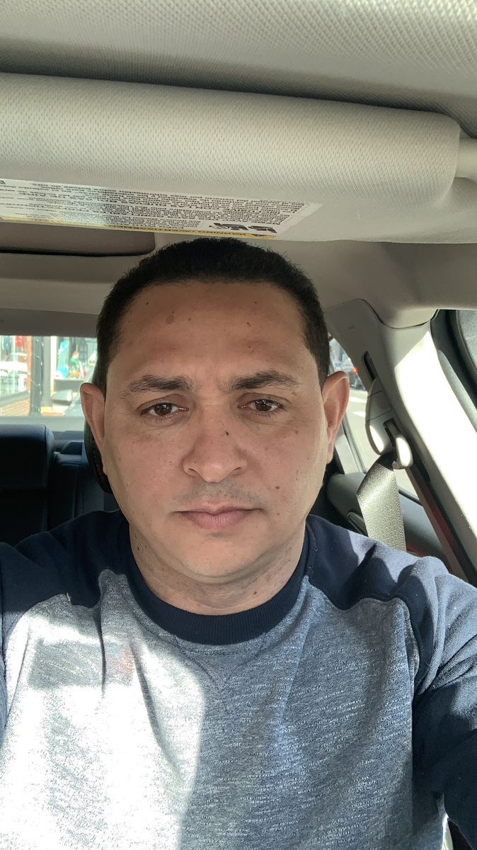 <strong>Andrés J.</strong>